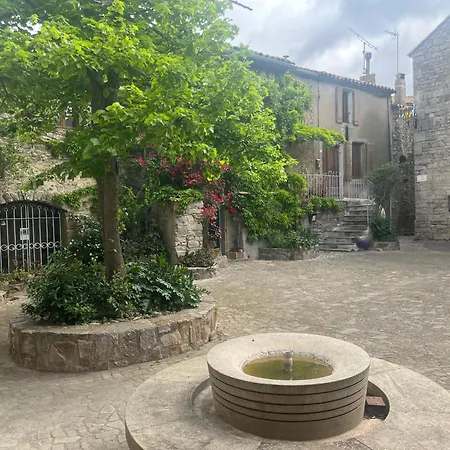 La Nine Holiday home Aigne (Herault)